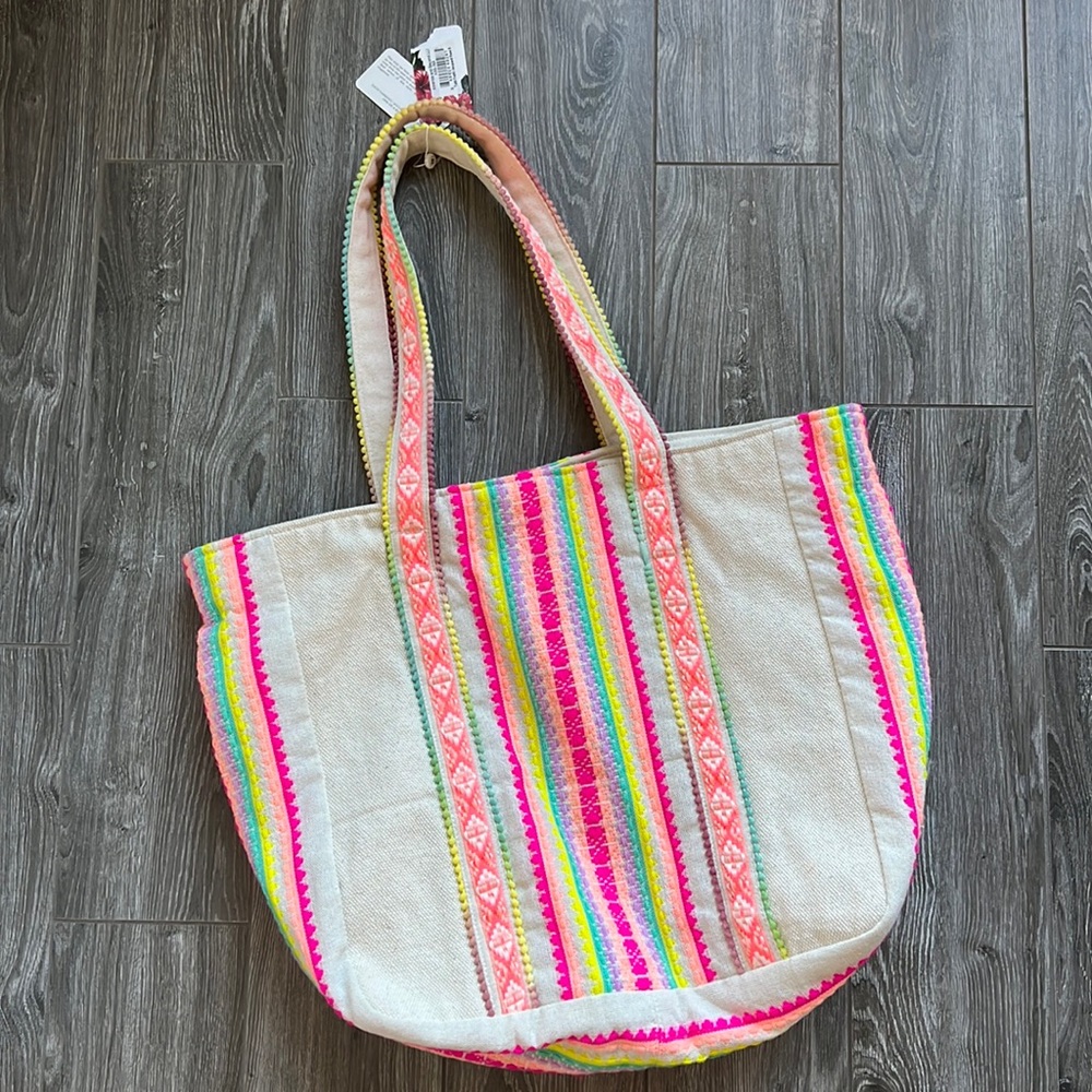 America & Beyond tutti fruition jacquard hand bag tote